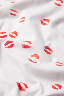 Lake Pima Long-Long Set In Kisses -Fashion - Pajamas LAKE ValentinesDay2023 Closeup Pima Kisses Final 2 a0c2810f 299d 40f4 91f7 b9cdedcb657e