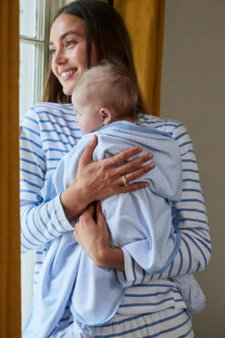 Lake Baby Sleeper In French Blue -Fashion - Pajamas LAKE Website WebCrop Baby 4059