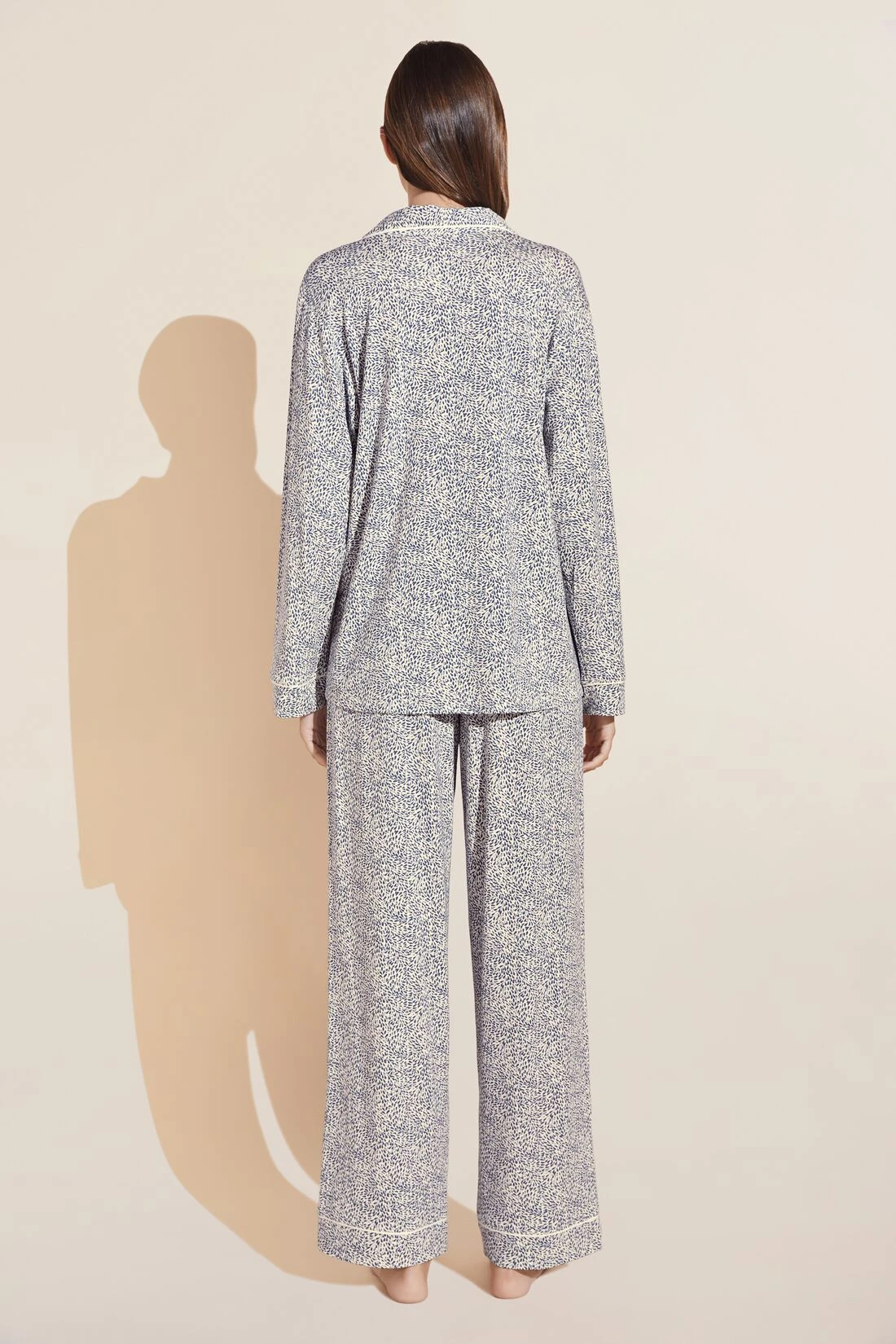 Eberjey Gisele Printed TENCEL™ Modal Long PJ Set - Animale Coastal Blue/Ivory 5 Eberjey Gisele Printed TENCEL™ Modal Long PJ Set - Animale Coastal Blue/Ivory - Image 3