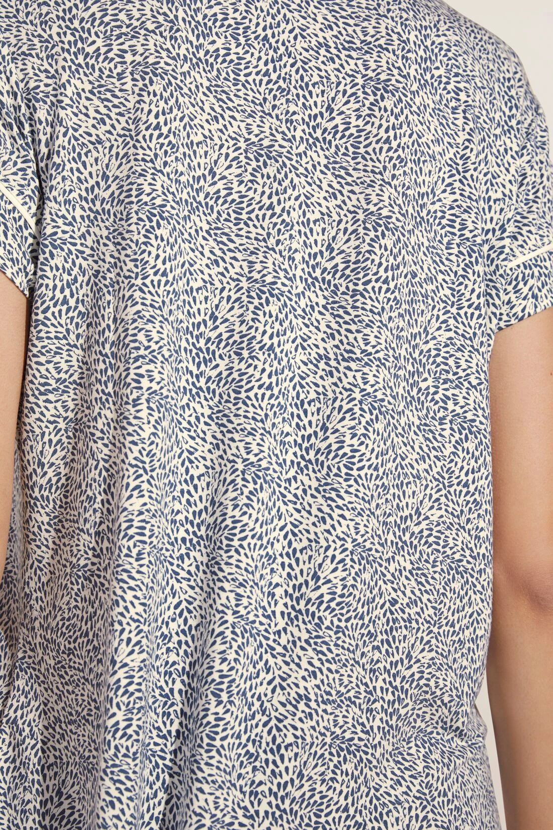 Eberjey Gisele Printed TENCEL™ Modal Short Sleeve Cropped PJ Set - Animale Coastal Blue/Ivory 5 Eberjey Gisele Printed TENCEL™ Modal Short Sleeve Cropped PJ Set - Animale Coastal Blue/Ivory - Image 3