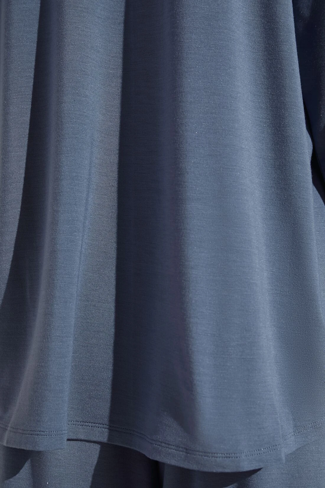 Eberjey Frida TENCEL™ Modal Long PJ Set - Coastal Blue/Ivory 6 Eberjey Frida TENCEL™ Modal Long PJ Set - Coastal Blue/Ivory - Image 4